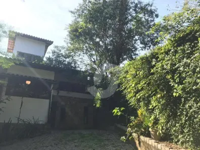 Casa com 3 Quartos à venda, 500m² no Mata Paca, Niterói