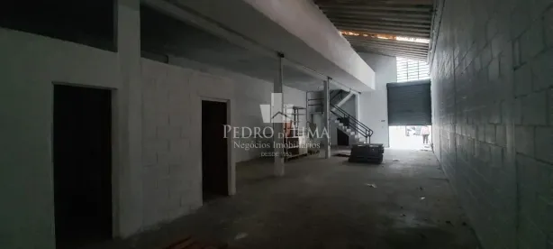 Galpão/Depósito/Armazém para alugar, 200m² no Vila Azevedo, São Paulo