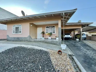 Casa com 3 Quartos à venda, 146m² no Santa Catarina, Joinville