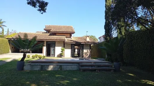 Casa de Condomínio com 3 Quartos à venda, 233m² no Jardim Ana Estela, Carapicuíba