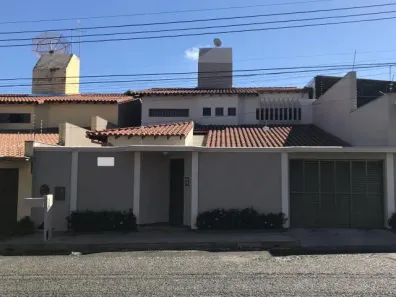 Casa com 3 Quartos à venda, 350m² no Osvaldo Rezende, Uberlândia