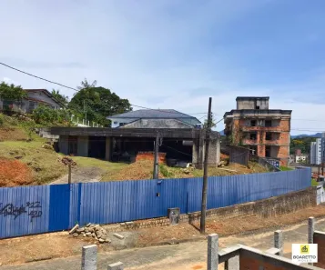 Lote/Terreno à venda, 924m² no Bom Retiro, Joinville