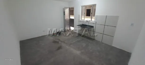 Casa com 1 Quarto para alugar, 15m² no Vila Irmãos Arnoni, São Paulo