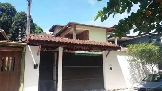 Casa com 4 Quartos à venda, 250m² no Umuarama, Ubatuba