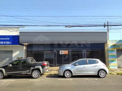 Ponto Comercial com 2 Quartos para alugar, 200m² no Nossa Senhora Aparecida, Uberlândia