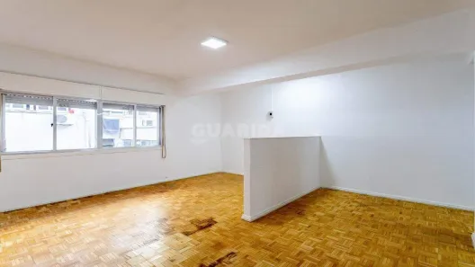 Kitnet com 1 Quarto para alugar, 30m² no Floresta, Porto Alegre