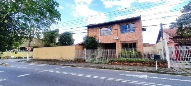 Casa com 3 Quartos à venda, 218m² no Aero Clube, Volta Redonda