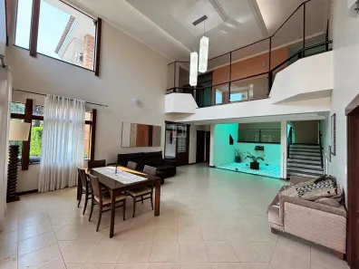 Casa de Condomínio com 3 Quartos para alugar, 470m² no Caguassu, Sorocaba
