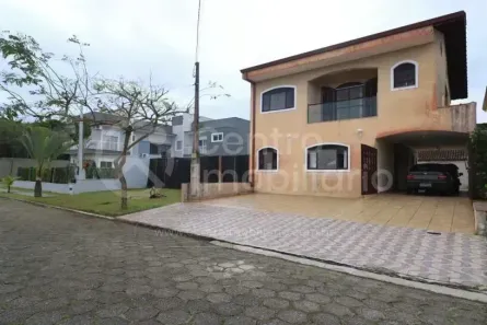 Casa de Condomínio com 3 Quartos à venda, 287m² no Jardim Tres Marias, Peruíbe