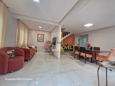 Casa com 3 Quartos à venda, 209m² no Candeias, Vitória da Conquista