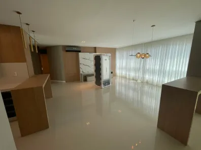 Apartamento com 4 Quartos para alugar, 145m² no Centro, Balneário Camboriú