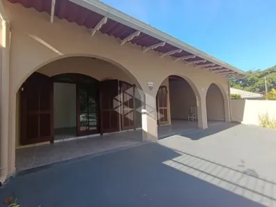 Casa com 4 Quartos para alugar, 180m² no Trindade, Florianópolis