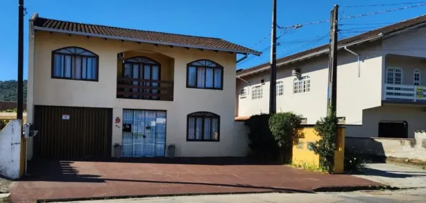 Sobrado com 5 Quartos à venda, 503m² no Iririú, Joinville