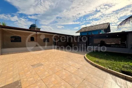 Casa com 3 Quartos à venda, 127m² no Parque Turistico, Peruíbe