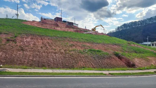 Lote/Terreno à venda, 304m² no Ipiranga, Juiz de Fora