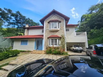 Casa de Condomínio com 4 Quartos para alugar, 450m² no Araras, Petrópolis