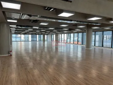 Prédio Comercial para alugar, 4660m² no Pinheiros, São Paulo