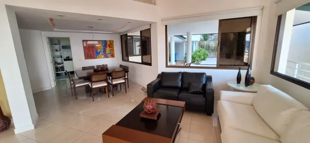 Casa com 4 Quartos à venda, 483m² no Charitas, Niterói
