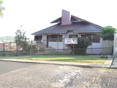 Casa com 3 Quartos à venda, 311m² no Mina Brasil, Criciúma