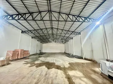 Galpão/Depósito/Armazém à venda, 760m² no Novo Mundo, Uberlândia