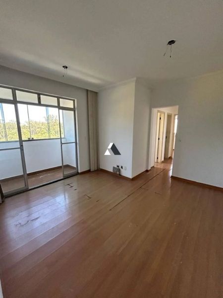 Apartamento com 3 quartos — Planalto, Belo Horizonte