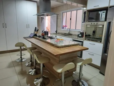 Imóvel Comercial com 3 Quartos à venda, 278m² no Vila Floresta, Santo André