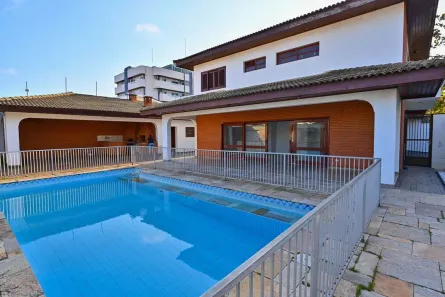 Sobrado com 4 Quartos à venda, 350m² no Centro, Peruíbe