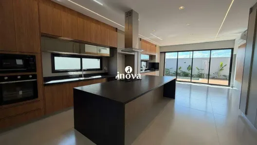 Casa de Condomínio com 3 Quartos à venda, 226m² no Recreio dos Bandeirantes, Uberaba