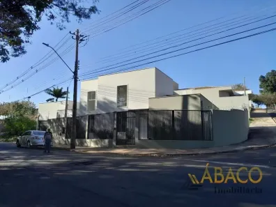 Casa com 3 Quartos à venda, 190m² no Jardim Nova Santa Paula, São Carlos