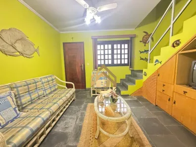 Casa de Condomínio com 2 Quartos à venda, 67m² no Jardim Las Palmas, Guarujá