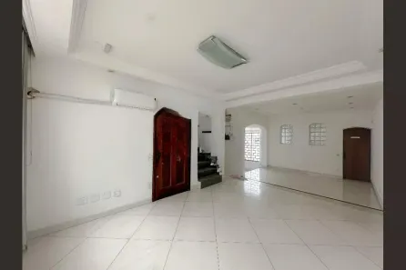 Casa com 5 Quartos à venda, 300m² no Vila Ipojuca, São Paulo