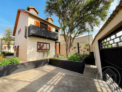Sobrado com 3 Quartos à venda, 225m² no Jardim Teresa, São Paulo