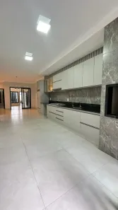 Casa com 3 Quartos à venda, 125m² no Parque Laranjeiras, Rio Verde