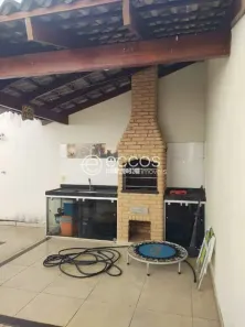 Casa com 3 Quartos à venda, 160m² no Nova Uberlândia, Uberlândia