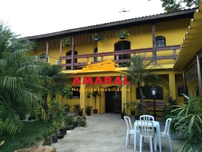 Sobrado com 4 Quartos à venda, 250m² no Vila Áurea, Poá