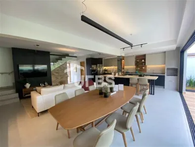 Casa de Condomínio com 3 Quartos à venda, 166m² no Residencial Jardins Lyon, Aparecida de Goiânia