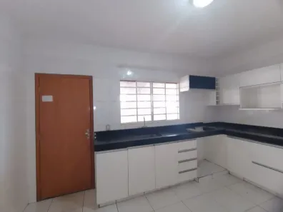 Casa com 4 Quartos à venda, 325m² no Jardim Novo Mundo, Goiânia