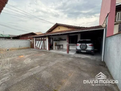 Casa com 4 Quartos à venda, 251m² no Costa e Silva, Joinville