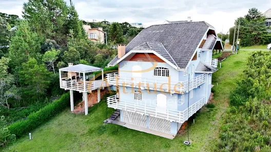 Casa de Condomínio com 5 Quartos à venda, 204m² no Descansópolis, Campos do Jordão