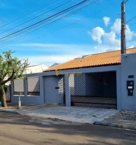 Casa com 3 Quartos para alugar, 250m² no Jardim Monte Sinai, Londrina