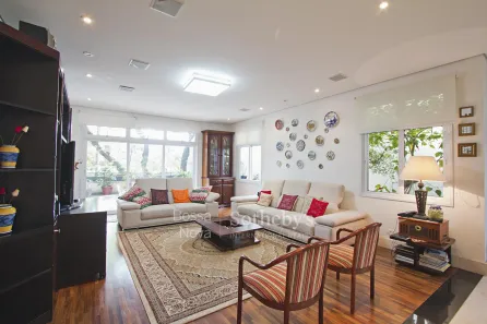 Casa com 3 Quartos à venda, 366m² no Sumaré, São Paulo