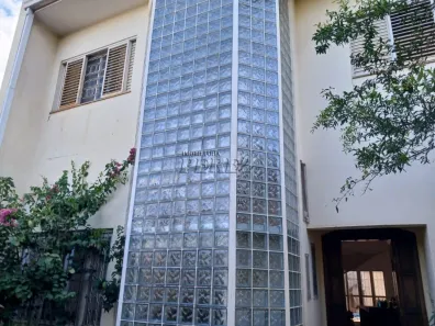 Sobrado com 5 Quartos à venda, 360m² no Centro, Londrina