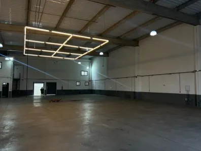 Galpão/Depósito/Armazém para alugar, 800m² no Jardim Europa, Salto