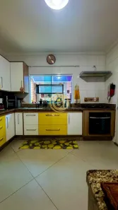 Sobrado com 3 Quartos à venda, 140m² no Parque Santo Antônio, Jacareí