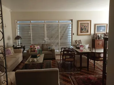 Casa com 3 Quartos à venda, 300m² no Centro, São José do Rio Preto