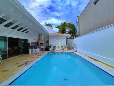 Casa de Condomínio com 5 Quartos à venda, 270m² no Jardim Acapulco, Guarujá