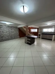 Casa com 3 Quartos para alugar, 180m² no Parque 10 de Novembro, Manaus