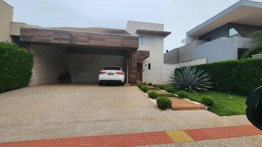 Sobrado com 4 Quartos à venda, 273m² no Residencial Damha III, Campo Grande