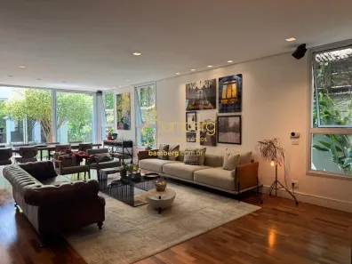 Casa com 4 Quartos para alugar, 457m² no Jardim Petrópolis, São Paulo