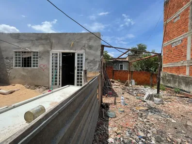 Casa com 2 Quartos à venda, 200m² no Riacho Fundo I, Brasília